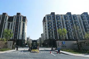 Người truyền thông: Thâm Túc và công ty mẹ thành phố Quảng Châu đều là doanh nghiệp nhà đất, đều vì nợ lịch sử kếch xù mà tích lũy khó trở lại